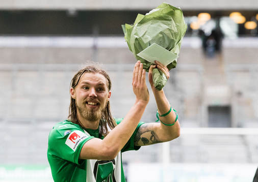 Hammarbys Björn Paulsen tackar publiken