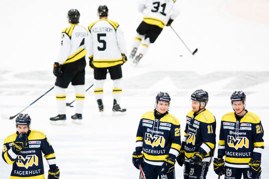 s spelare värmer upp