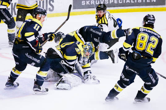 s målvakt Linus Söderström