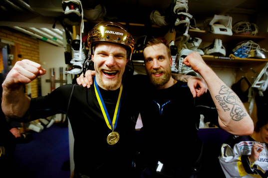 s Simon Önerud och Martin Thörnberg  jublar