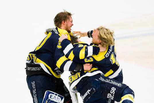 s målvakt Linus Söderström, Mattias Tedenby och Oscar