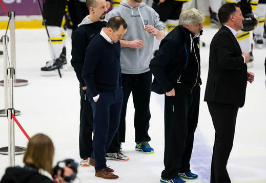 Brynäs tränare Thomas Berglund deppar