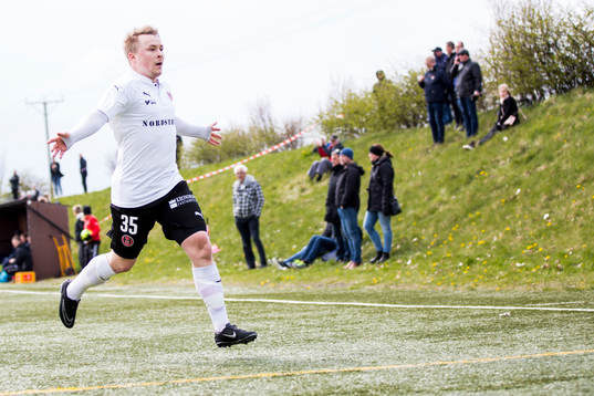 Hittarps Nicklas Nielsen jublar