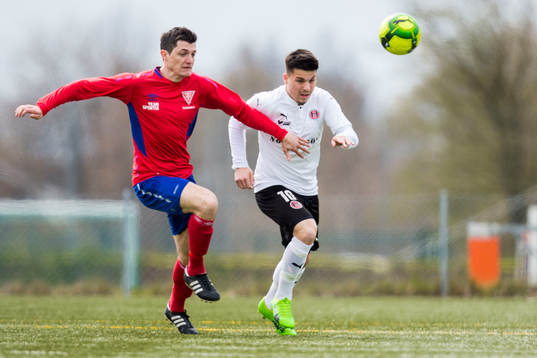 Tvååkers Oliver Nedanovski och Hittarps Adonis Berisha