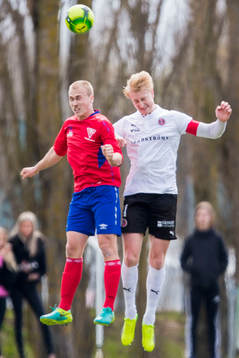 Tvååkers Jakob Adolfsson och Hittarps Viktor Wihlstrand i