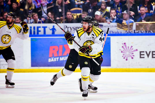 Brynäs Jacob Blomqvist jublar