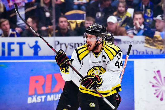Brynäs Jacob Blomqvist jublar