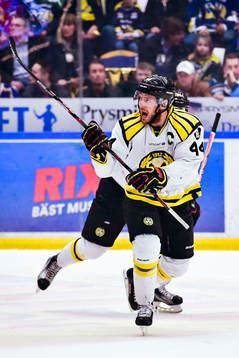 Brynäs Jacob Blomqvist jublar
