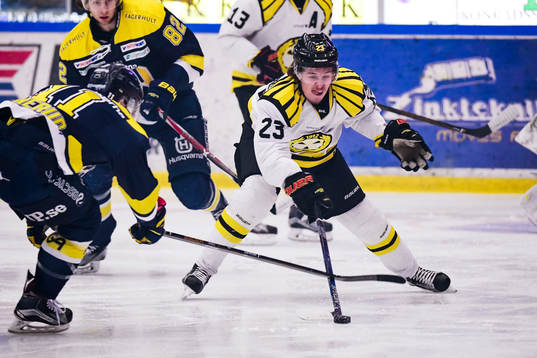 s Simon Önerud