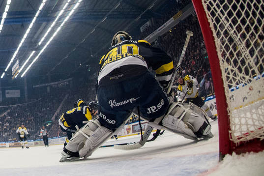 s målvakt Linus Söderström