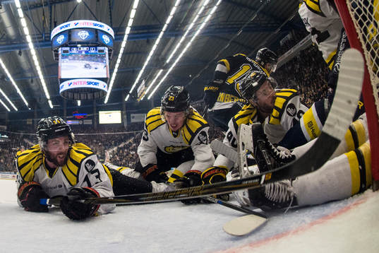 Brynäs Ryan Gunderson, Lucas Carlsson och Jesper Jensen