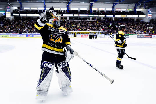 s målvakt Linus Söderström