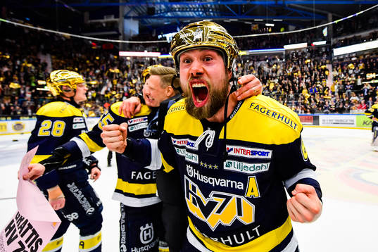 s Christoffer Persson  jublar
