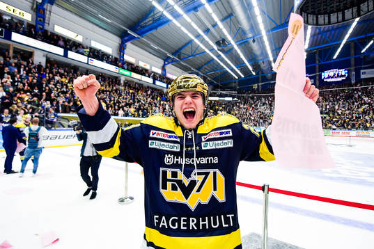s Lias Andersson  jublar