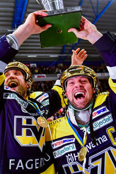 s Martin Thörnberg och Chris Abbott  jublar