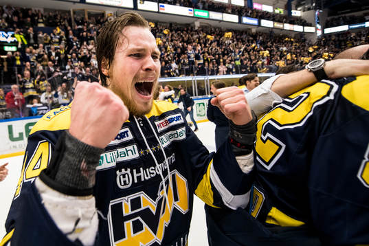 s Mikko Lehtonen jublar