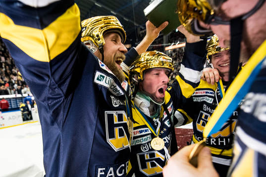 s Martin Thörnberg och Chris Abbott jublar