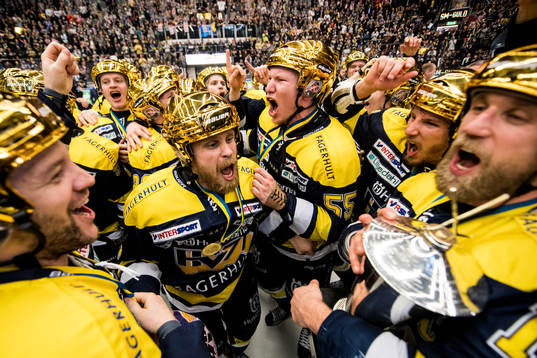 s Mattias Tedenby och Andreas Borgman jublar