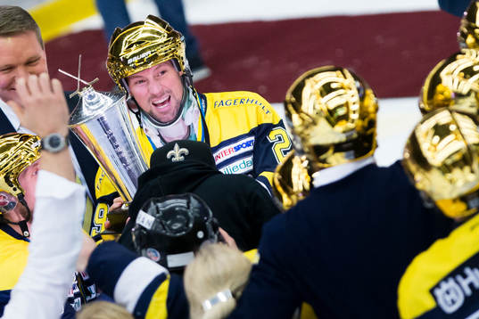 s Chris Abbott med bucklan
