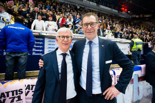 s styrelseordförande Sten-Åke Karlsson och HV71:s