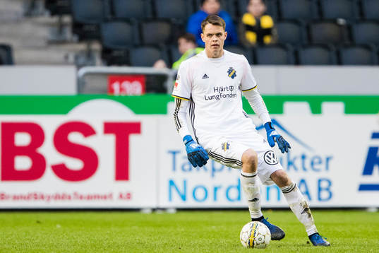 s målvakt Oscar Linnér