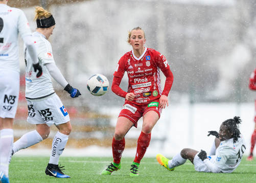 Piteås Julia Karlenäs