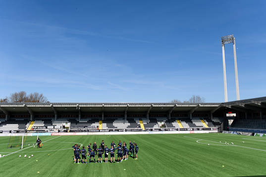 Spelare och ledare har samling på Bravida Arena