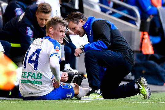 Norrköpings Eric Smith  får vård