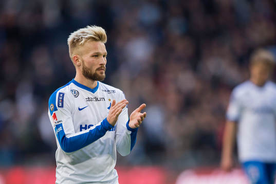 Norrköpings Nicklas Bärkroth tackar publiken