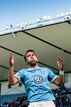 Malmö FFs Anton Tinnerholm deppar