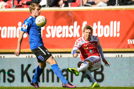 Kalmars David Elm och Halmstads Marcus Mathisen