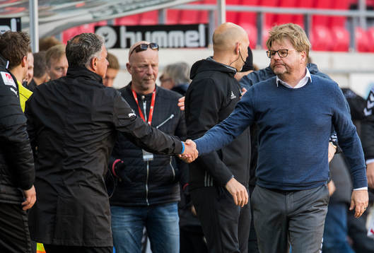 Kalmars tränare Peter Swärdh och Halmstads tränare Jan
