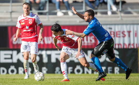 Kalmars Romário Pereira Sipião och Halmstads Nikolai Alho