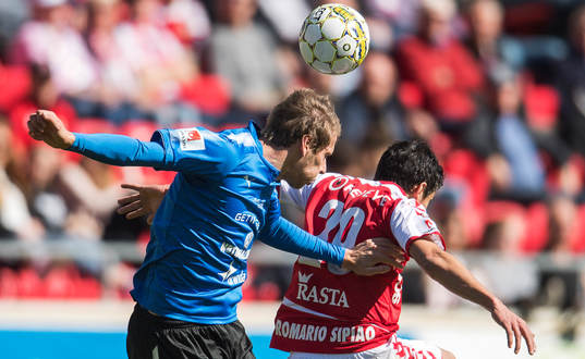 Kalmars Romário Pereira Sipião och Halmstads Marcus