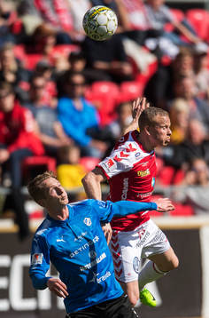Kalmars Tobias Eriksson och Halmstads Andreas Bengtsson