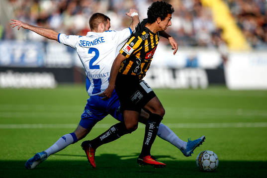 Häckens Daleho Irandust och IFK Göteborgs Emil Salomonsson