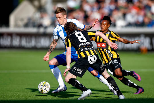 IFK Göteborgs Sören Rieks och Häckens Erik Friberg och