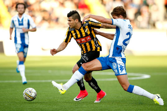 Häckens Paulinho och IFK Göteborgs Thomas Rogne