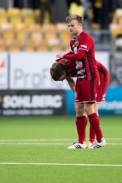 Östersunds Tom Pettersson och Dennis Widgren deppar