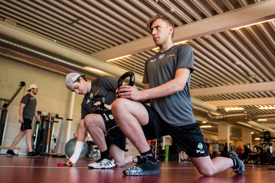 Målvakt Emil Kruse och Filip Karlsson