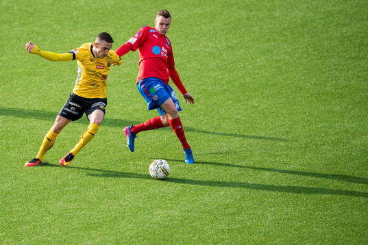 Elfsborgs Arian Kabashi och Helsingborgs Oskar Lindblom