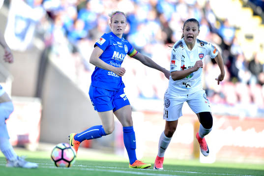 Eskilstunas Petra Johansson och Rosengårds Lieke Martens