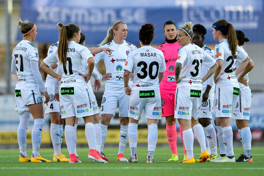 Rosengårds spelare samlar ihop sig