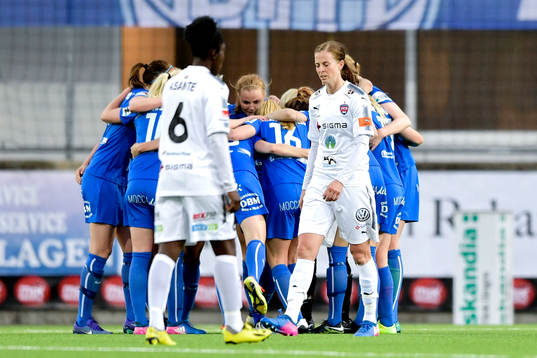 Rosengårds Anita Asante och Lotta Schelin deppar