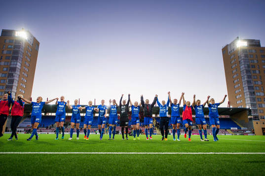 Eskilstunas spelare jublar