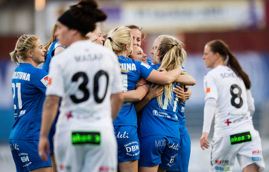 Eskilstunas spelare jublar