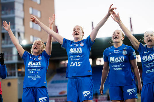 Eskilstunas spelare jublar