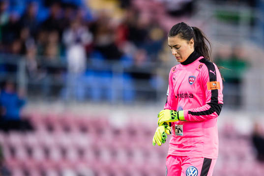 Rosengårds målvakt Zecira Musovic deppar