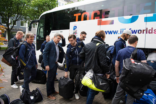 Sveriges ishockeylandslag med bland annat Oliver Ekman