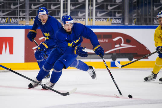 Elias Lindholm